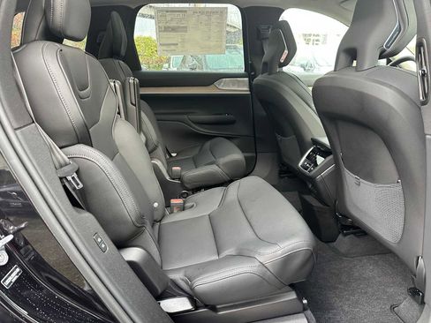 New 2025 Volvo EX90 Ultra w/ Protection Package Premier image 12