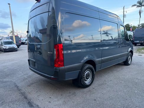 Used 2019 Mercedes-Benz Sprinter 144 image 6