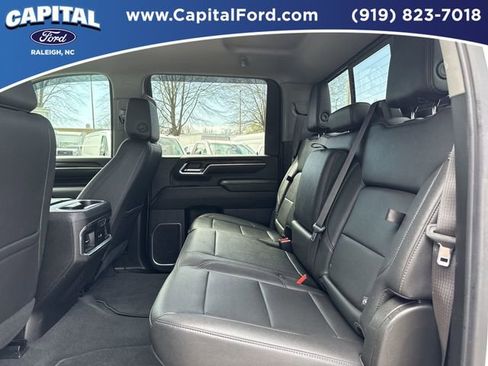 Used 2024 GMC Sierra 2500 SLT w/ SLT Premium Package image 18