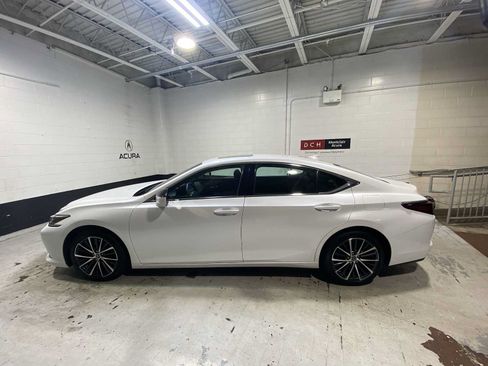 Used 2024 Lexus ES 350 w/ Premium Package FWD image 3