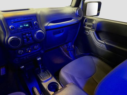 Used 2018 Jeep Wrangler Unlimited Sport S AWD/4WD image 21