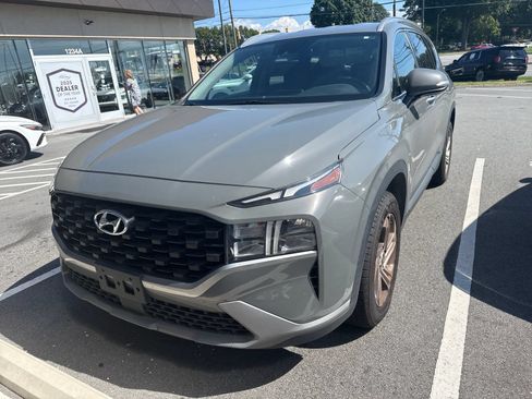 Used 2023 Hyundai Santa Fe SEL FWD image 2