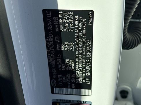 Used 2025 Hyundai Santa Fe SEL FWD image 30