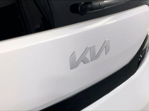 Certified 2025 Kia Soul LX w/ LX Technology Package FWD image 29