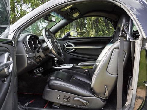 Used 2005 Chevrolet SSR w/ Preferred Equipment Group RWD image 29