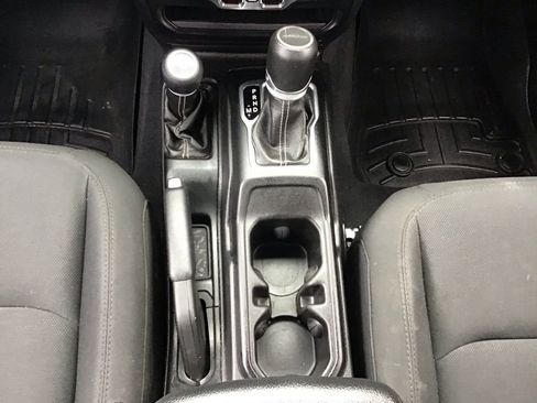 Used 2020 Jeep Gladiator Overland image 22