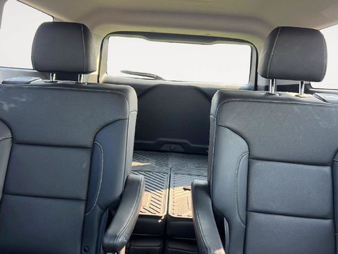 Used 2023 GMC Acadia SLT AWD/4WD image 15