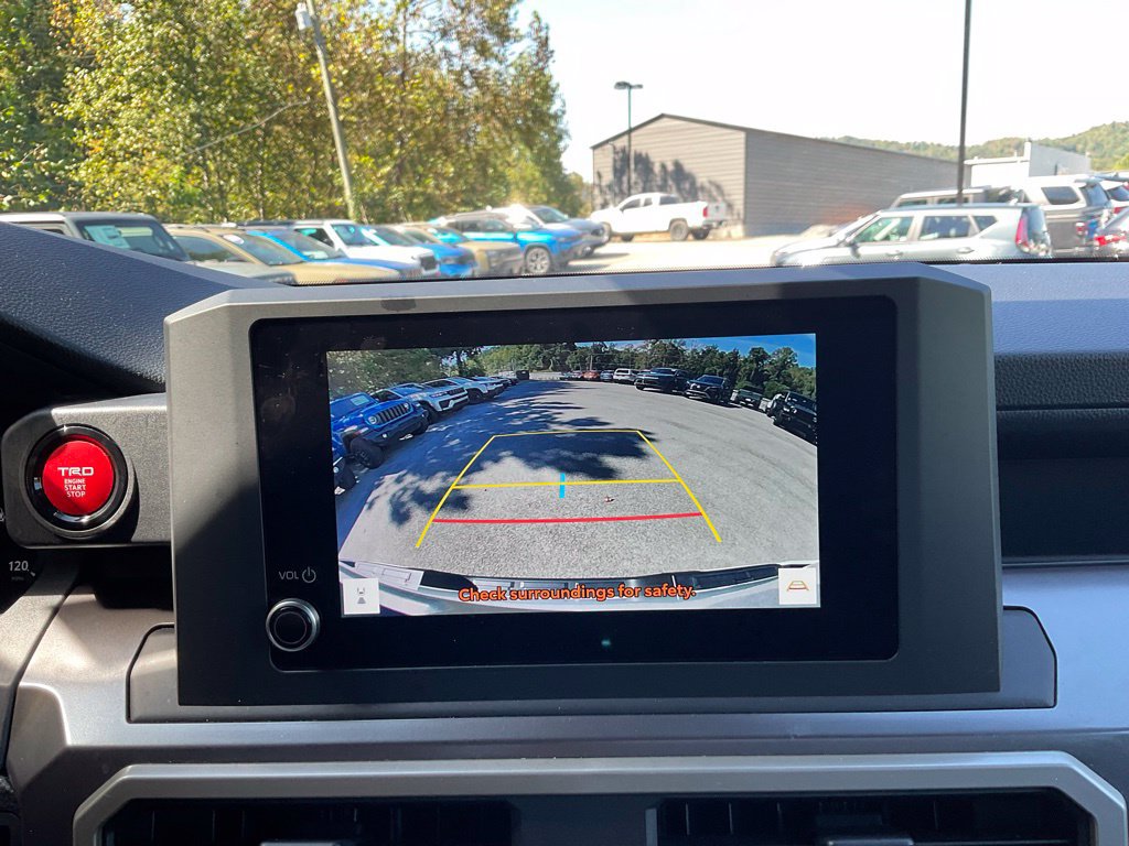 Used 2025 Toyota Tacoma TRD Off-Road AWD/4WD image 18