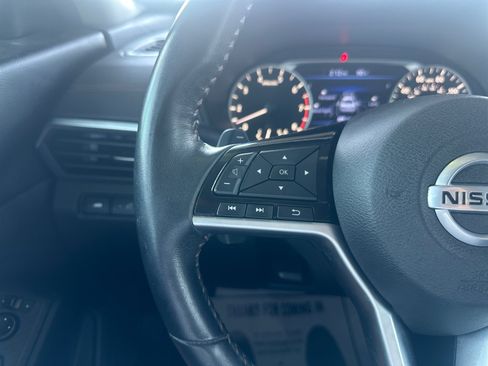 Used 2021 Nissan Altima 2.5 SR FWD image 18