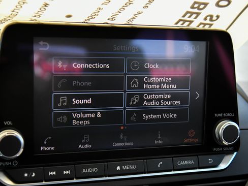 Used 2024 Nissan Altima 2.5 SV image 19