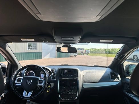 Used 2019 Dodge Grand Caravan GT FWD image 25