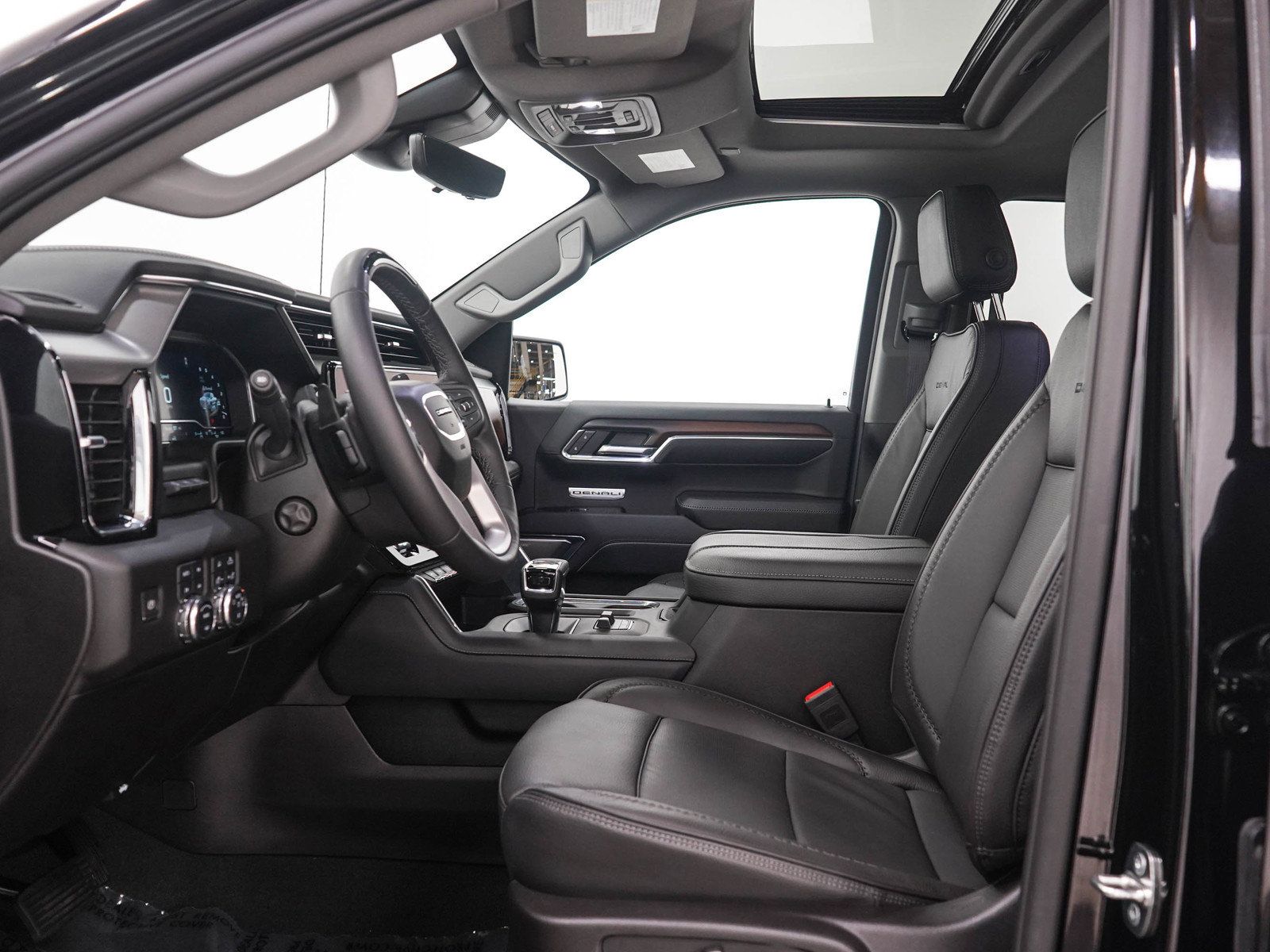 Used 2024 GMC Sierra 1500 Denali AWD/4WD image 23