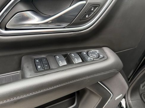 Used 2024 Chevrolet Tahoe Z71 w/ Luxury Package image 20