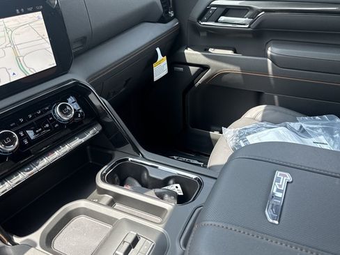 New 2026 GMC Sierra 2500 AT4 w/ AT4 Premium Plus Package AWD/4WD image 23