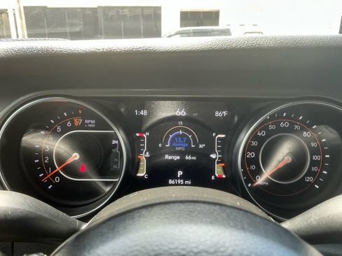 Used 2022 Jeep Gladiator Sport AWD/4WD image 19