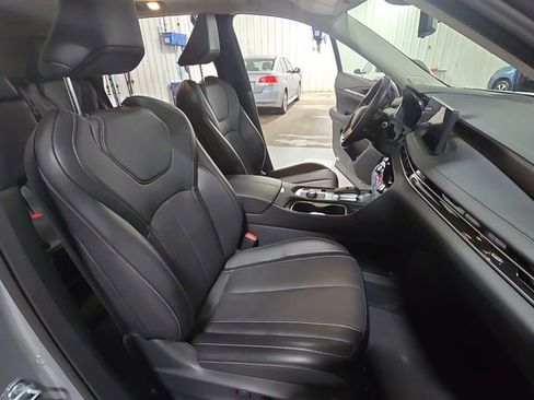 Used 2025 INFINITI QX60 Sensory AWD/4WD image 11