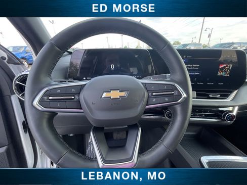 Certified 2025 Chevrolet Equinox LT FWD image 11