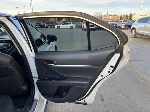 Used 2018 Toyota Camry XSE image 24