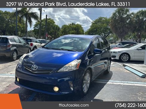 Used 2014 Toyota Prius V Five FWD image 6
