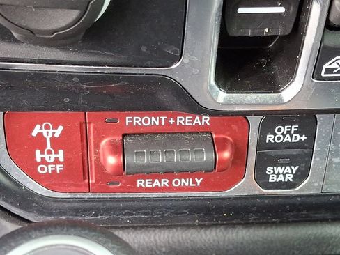 Used 2024 Jeep Wrangler Unlimited Rubicon 4xe AWD/4WD image 23