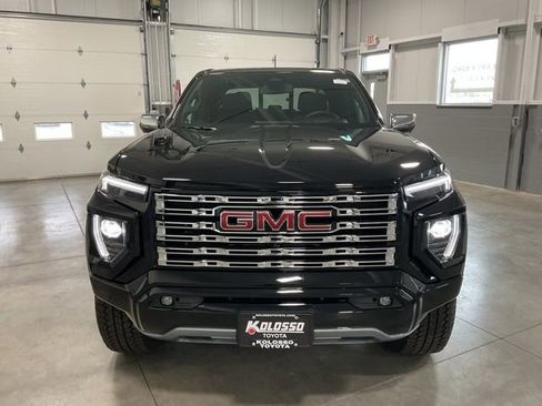 Used 2024 GMC Canyon Denali AWD/4WD image 2