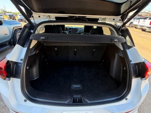 Used 2023 Buick Encore GX Select w/ Sport Touring Package FWD image 20
