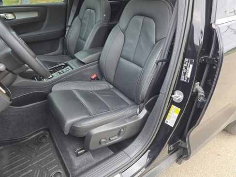 Used 2023 Volvo XC40 B5 Plus w/ Driver Assist Package AWD/4WD image 29