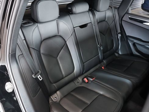 New 2026 Porsche Macan image 6