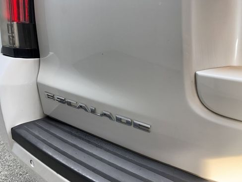 Used 2016 Cadillac Escalade ESV Platinum image 6
