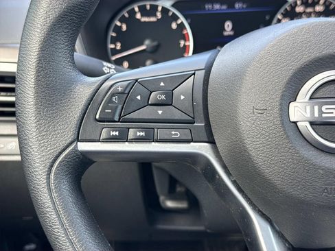 Used 2024 Nissan Altima 2.5 SV AWD/4WD image 15