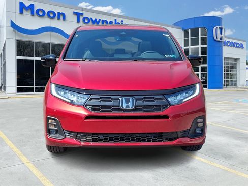 New 2026 Honda Odyssey Sport-L image 2
