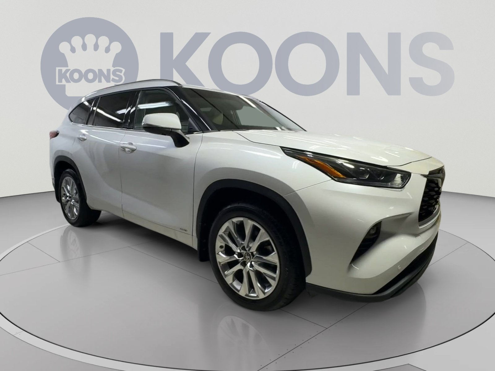 Used 2022 Toyota Highlander Limited AWD/4WD image 2