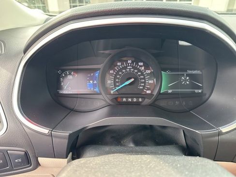 Used 2017 Ford Edge Titanium w/ Technology Package image 10