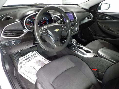 Used 2024 Chevrolet Malibu LT image 10