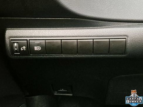 Used 2024 Toyota Corolla LE FWD image 18