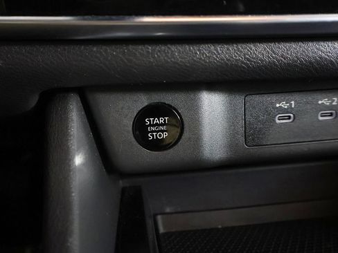 Used 2024 Nissan Rogue S AWD/4WD image 36
