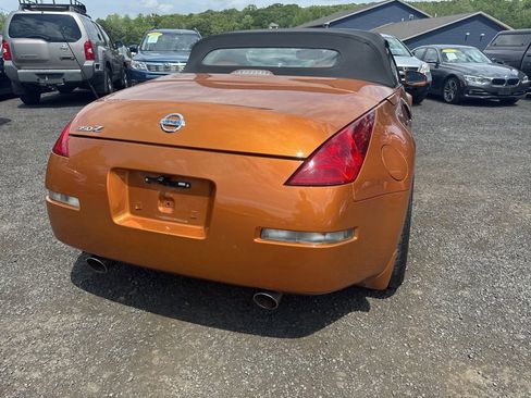 Used 2005 Nissan 350Z Touring image 15