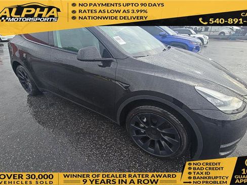 Used 2023 Tesla Model Y AWD image 1
