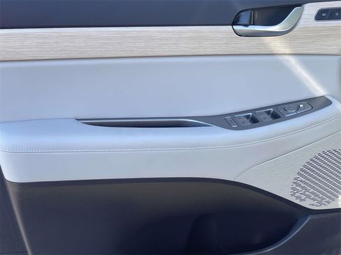 Used 2023 Hyundai Palisade Limited image 15