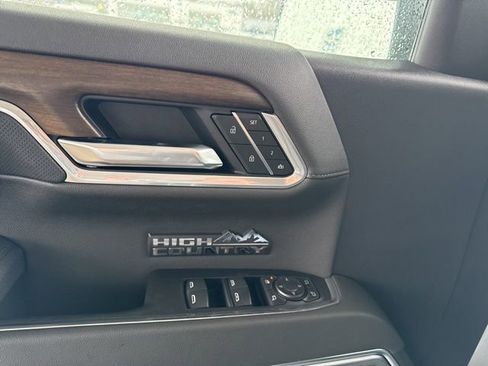 New 2026 Chevrolet Silverado 1500 High Country w/ Z71 Off-Road Package AWD/4WD image 25