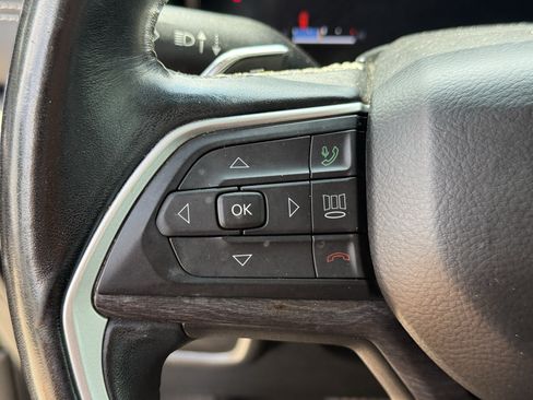 Used 2021 Jeep Grand Cherokee L Limited w/ MOPAR Finishing Package AWD/4WD image 17