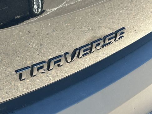 Used 2023 Chevrolet Traverse LT FWD image 10