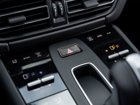 New 2026 Porsche Macan Turbo AWD/4WD image 26