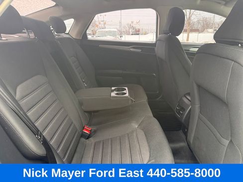 Used 2020 Ford Fusion SE image 19