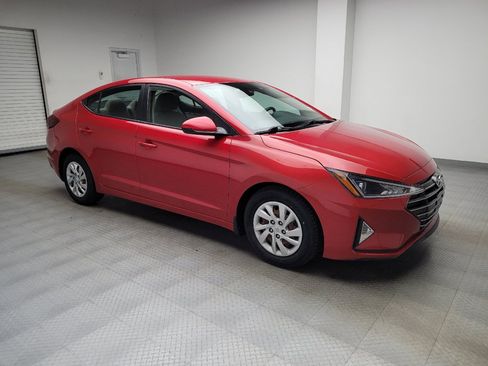 Used 2020 Hyundai Elantra SE w/ Winter Weather Package FWD image 11