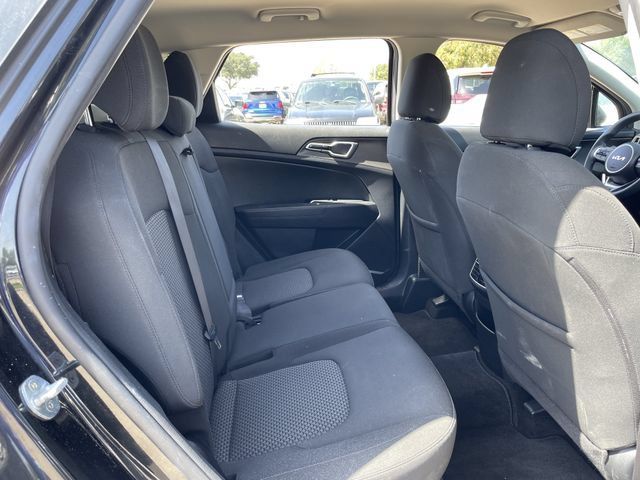 Used 2023 Kia Sportage LX AWD/4WD image 27