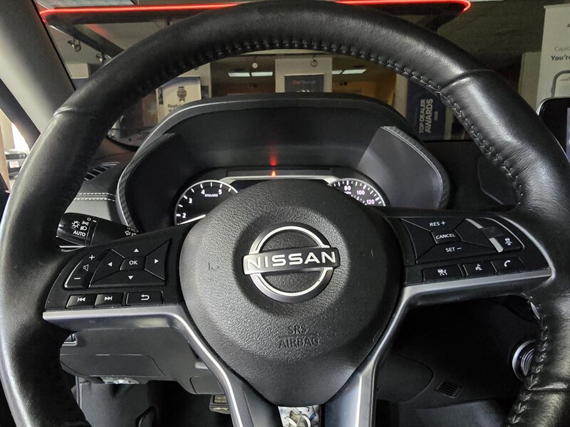 Used 2025 Nissan Sentra SV w/ All-Weather Package FWD image 24