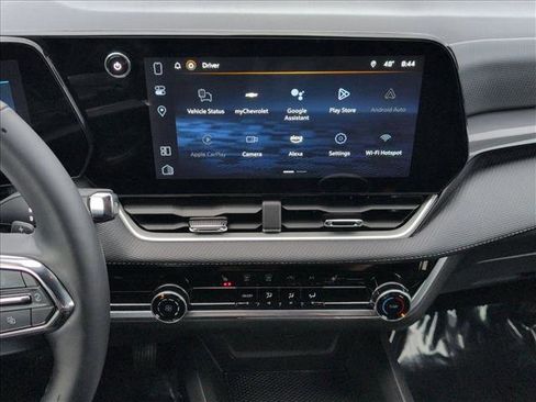 Used 2025 Chevrolet Equinox LT image 14