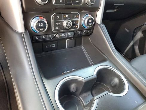Used 2023 GMC Yukon SLT w/ SLT Luxury Package RWD image 23