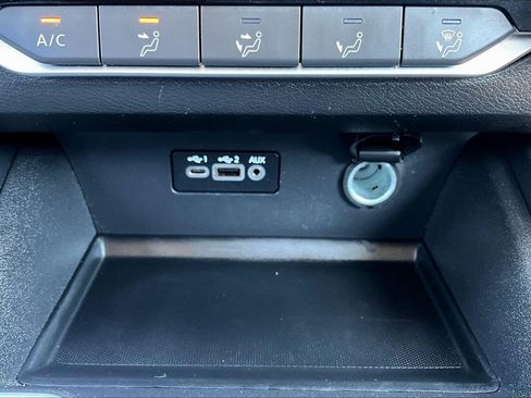 Used 2025 Nissan Altima 2.5 SV FWD image 17